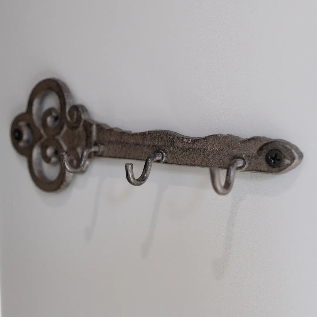 アイアンフックを設置